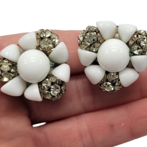 Vintage 1950s Milk Glass & Rhinestone Cluster Clip-On Earrings - Picture 2 of 6